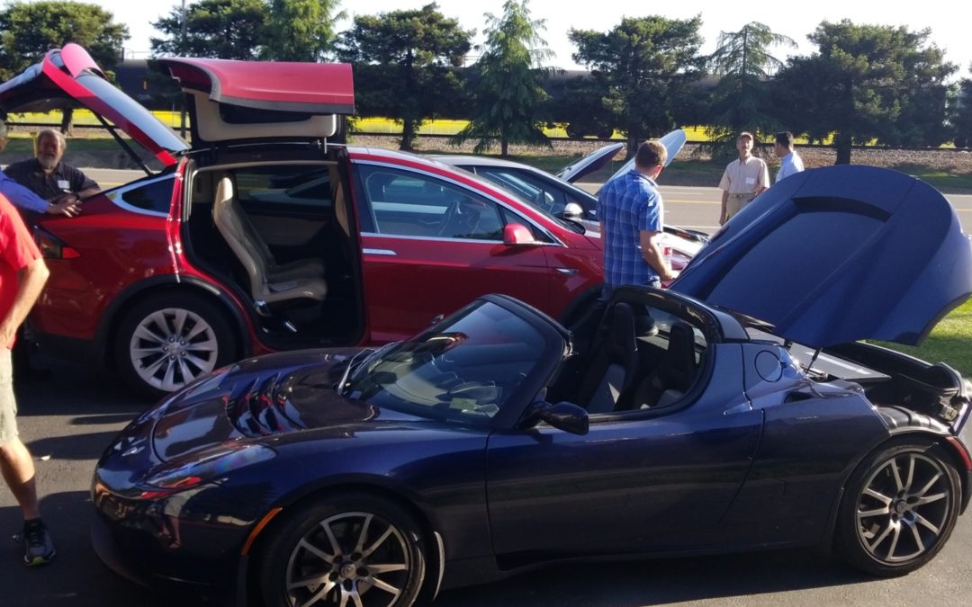 Mobility MeetUp Draws a Big Crowd and Cool Cars